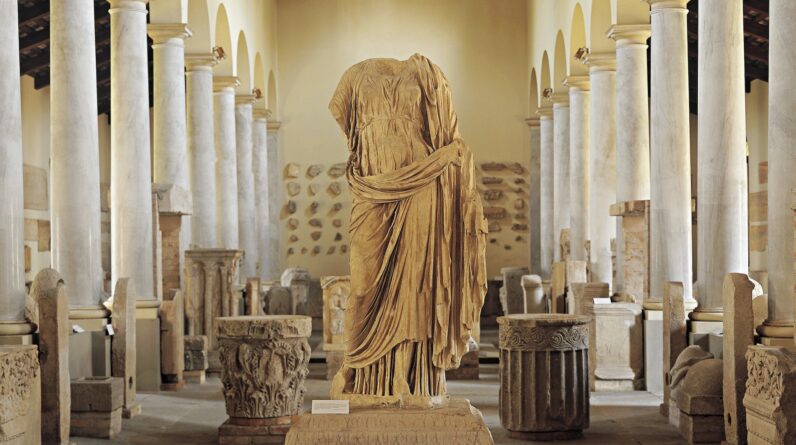 Why are so many Roman statues headless?