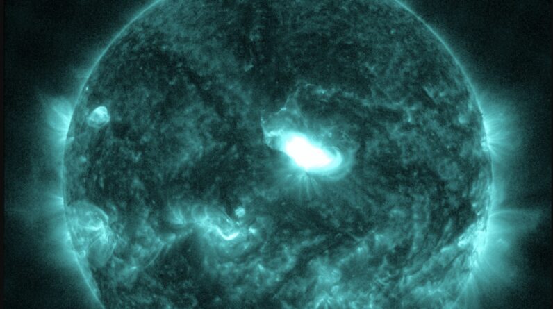 ‘Severe’ geomagnetic storm to slam Earth Thursday, with auroras possible as far south as California and Alabama