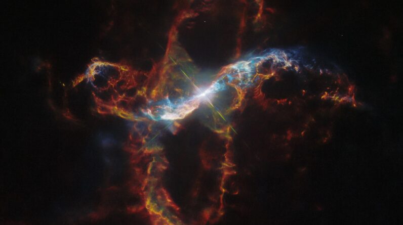 Space photo of the week: Hubble spots a stellar ‘H-bomb’ exploding in Aquarius at 1 million mph