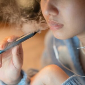 Simple vaping ‘quitline’ can help over 40% of young people quit, study finds