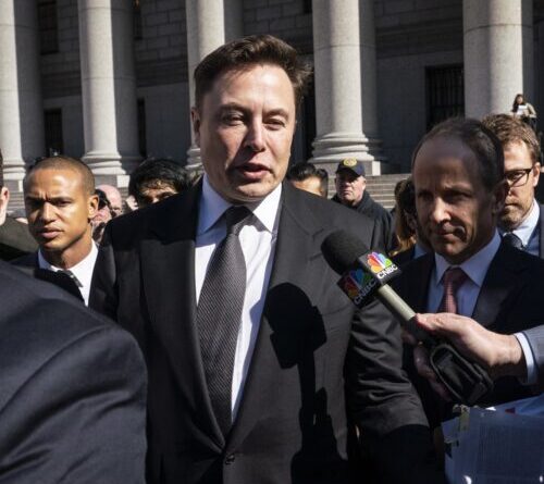 Elon Musk slams SEC as agency threatens charges in Twitter stock probe