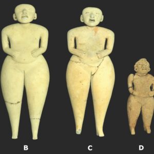 2,400-year-old puppets with ‘dramatic facial expression’ discovered atop pyramid in El Salvador