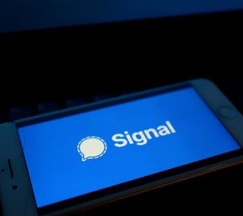 “Microsoft has simply given us no other option,” Signal says as it blocks Windows Recall