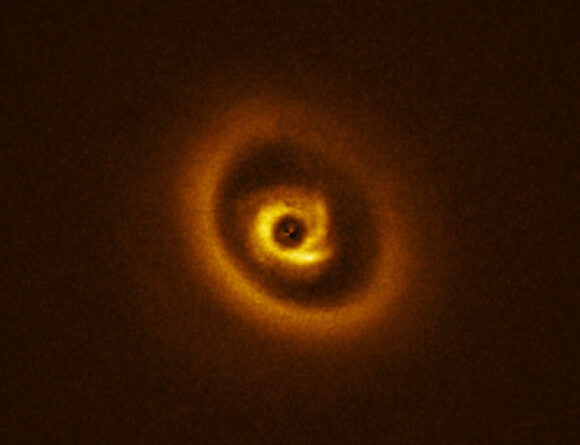 Astronomers May Have Caught Still-Forming Gas Giant around RIK 113