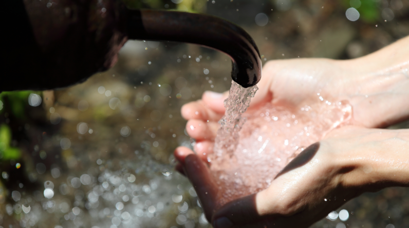 MIT’s high-tech ‘bubble wrap’ turns air into safe drinking water — even in Death Valley