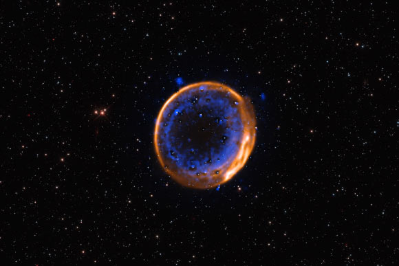 VLT Captures Image of Double-Detonation Supernova Remnant