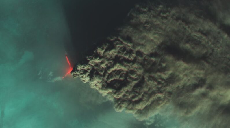 Russian volcano grows ‘devil horns’ and spits out 1,000-mile-long river of smoke — Earth from space