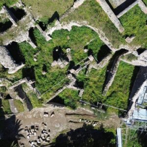After Mount Vesuvius erupted, Romans returned to Pompeii and stayed for 400 years — but it was likely anarchy