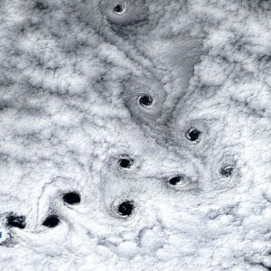 10 bizarre ‘dark voids’ appear in the skies over uninhabited island near Antarctica — Earth from space