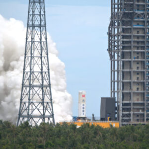 After recent tests, China appears likely to beat the United States back to the Moon