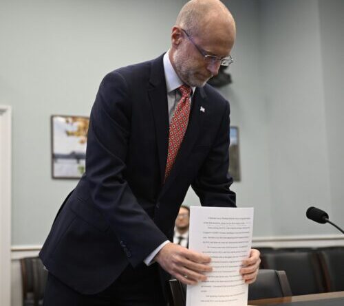 Judge unhappy with FCC’s “vague and uninformative” response to DOGE lawsuit