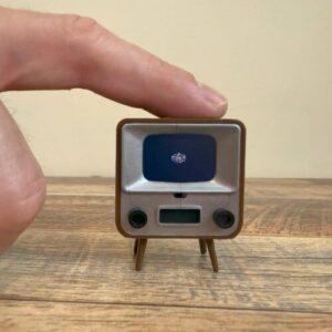 Video player looks like a 1-inch TV from the ’60s and is wondrous, pointless fun