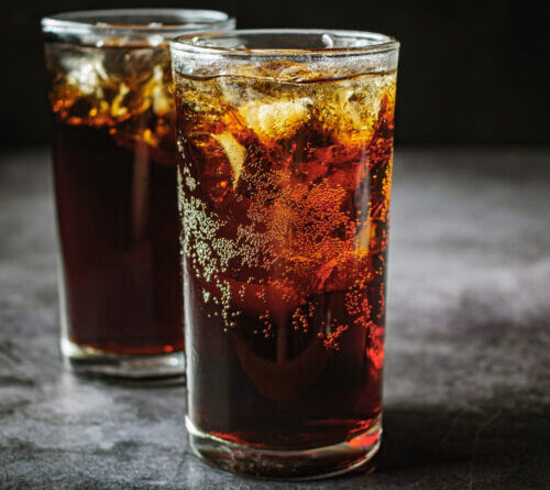 Woman hospitalized with pain and vomiting—diet soda cured her