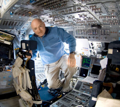 Senators try to halt shuttle move, saying “little evidence” of public demand