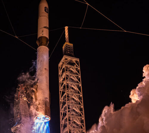 Blue Origin aims to land next New Glenn booster, then reuse it for Moon mission