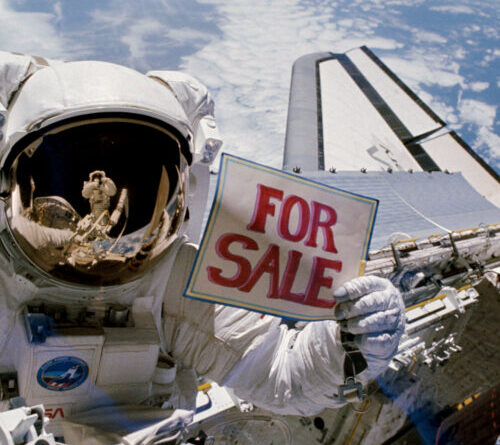Putin OKs plan to turn Russian spacecraft into flying billboards
