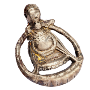 Ash Pendant: The only known depiction of a pregnant Viking woman