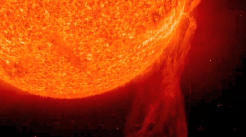 What would happen to Earth if the sun suddenly vanished?