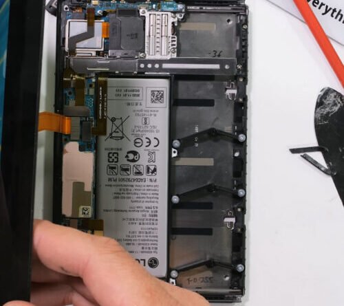 Teardown of unreleased LG Rollable shows why rollable phones aren’t a thing