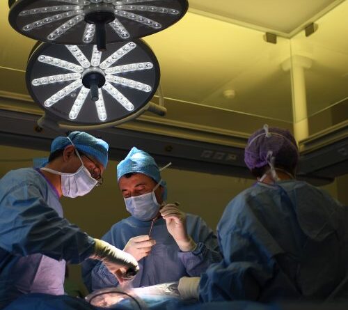 Florida surgeon charged with killing man after removing liver instead of spleen