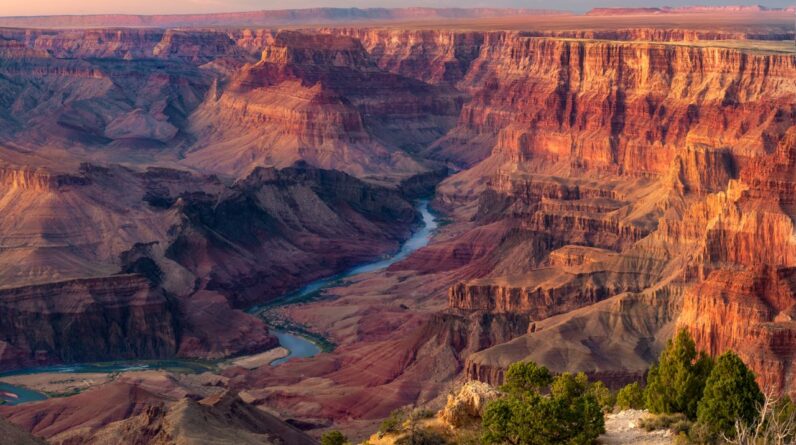 Colorado River may have pooled and spilled over to form the Grand Canyon, solving a long-standing mystery ‪—‬ but not everyone agrees