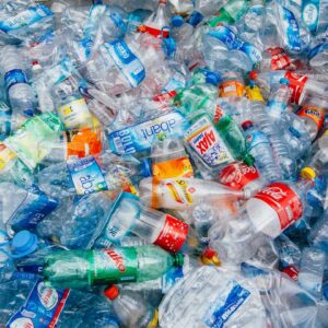 Clean hydrogen created from plastic waste using battery acid from old cars and solar power