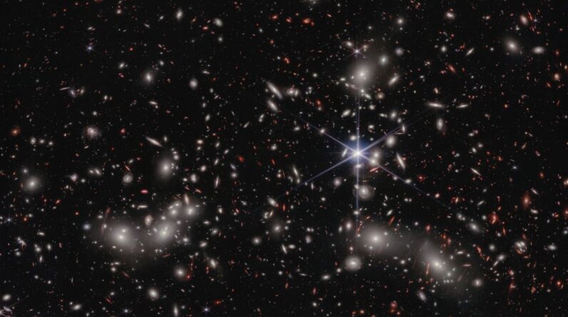Scientists detect ‘naked’ black hole that’s heavier than its host galaxy ‪—‬ pointing to exotic new processes in the early universe
