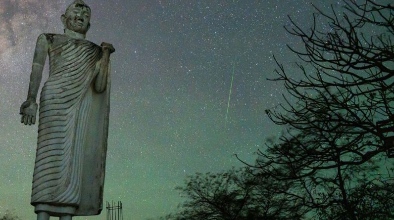 2 meteor showers peak on the same night this week — how to get the best views, despite a near-full moon