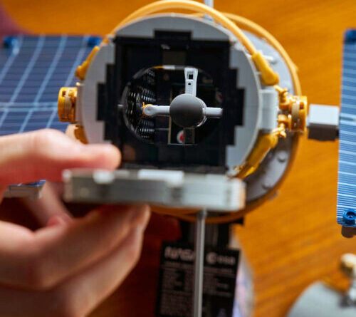 Lego deploys Hubble Space Telescope as detailed desktop model