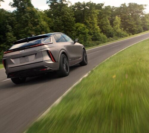 GM vehicles under federal scrutiny after hundreds of reports
