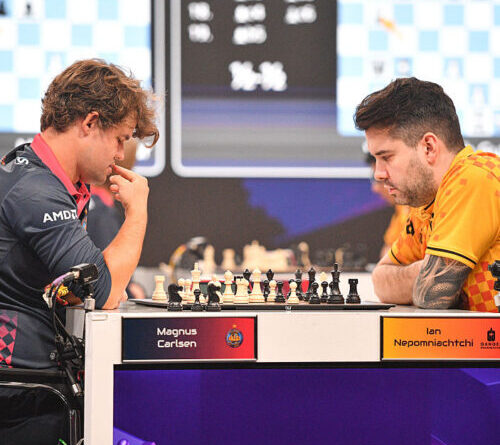 Random rewards enrich classic game-theory insights