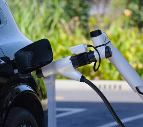 US being left behind in EV charging speeds as China goes sub-5 min to 70%