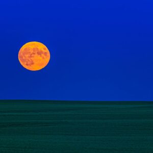 Harvest Moon 2026: See the first full moon of autumn rise alongside Saturn tonight
