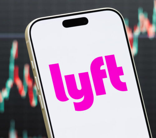 Lyft settles landmark driver misclassification lawsuit for $272.5M