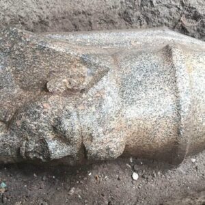 2 giant Ramesses II statues, one wearing a double crown, discovered by man in Egypt