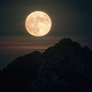 Watch the full ‘Hunter’s Moon’ rise next to Saturn this weekend