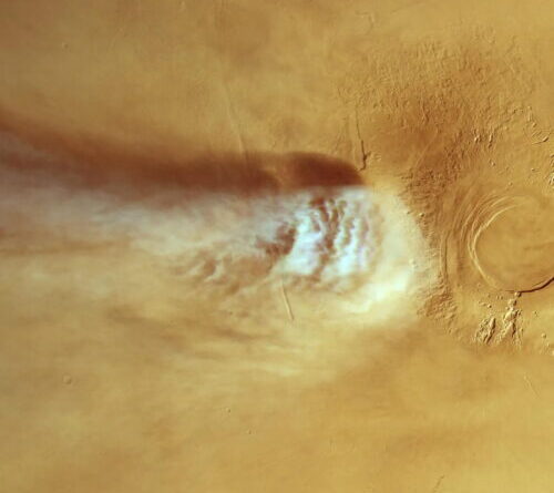 A 1,000-mile cloud on Mars may reveal physics never seen in nature